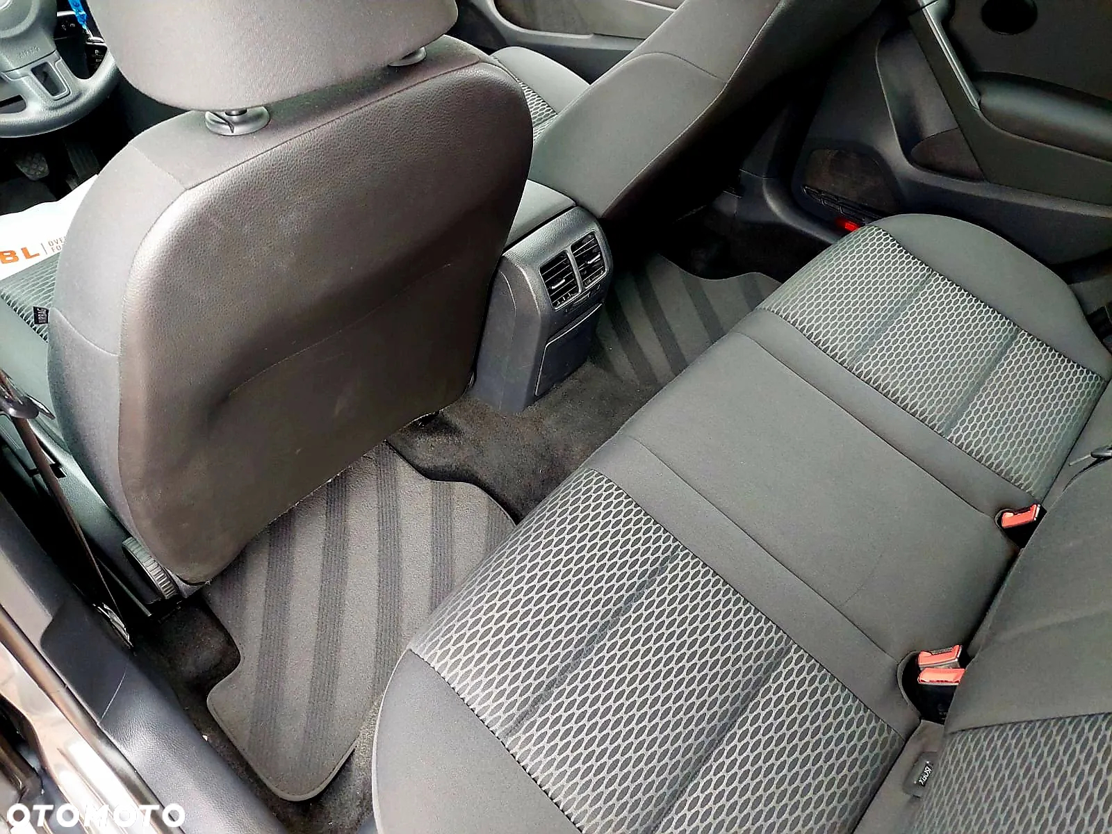 Volkswagen Golf 1.2 TSI BlueMotion Technology Comfortline - 24