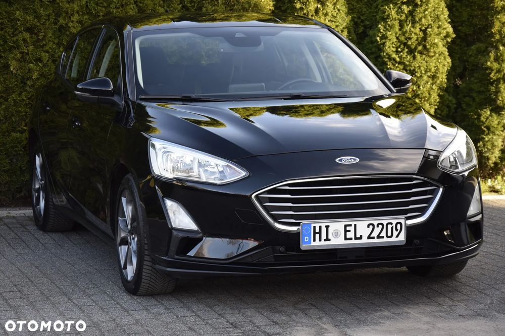 Ford Focus 1.0 EcoBoost Start-Stopp-System TITANIUM DESIGN - 2