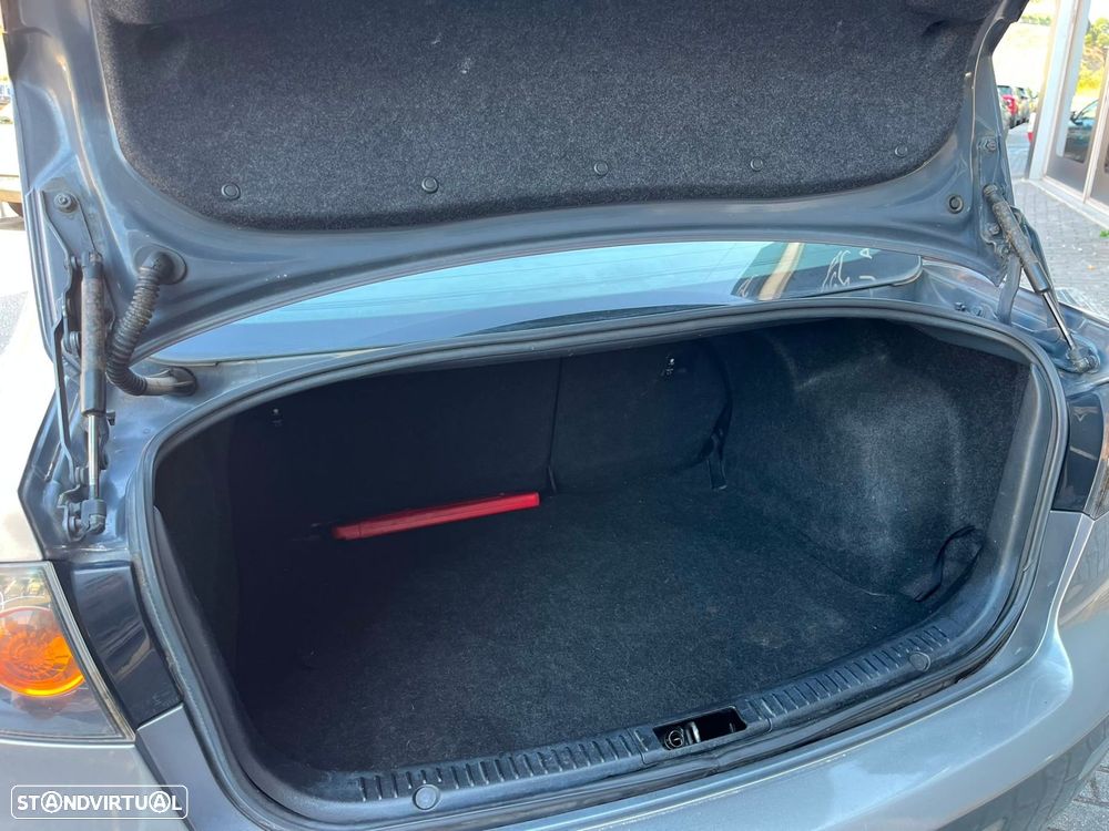 Mazda 3 Hatchback - 24