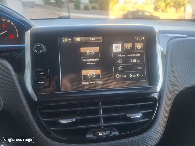 Peugeot 2008 1.6 e-HDi Allure - 17