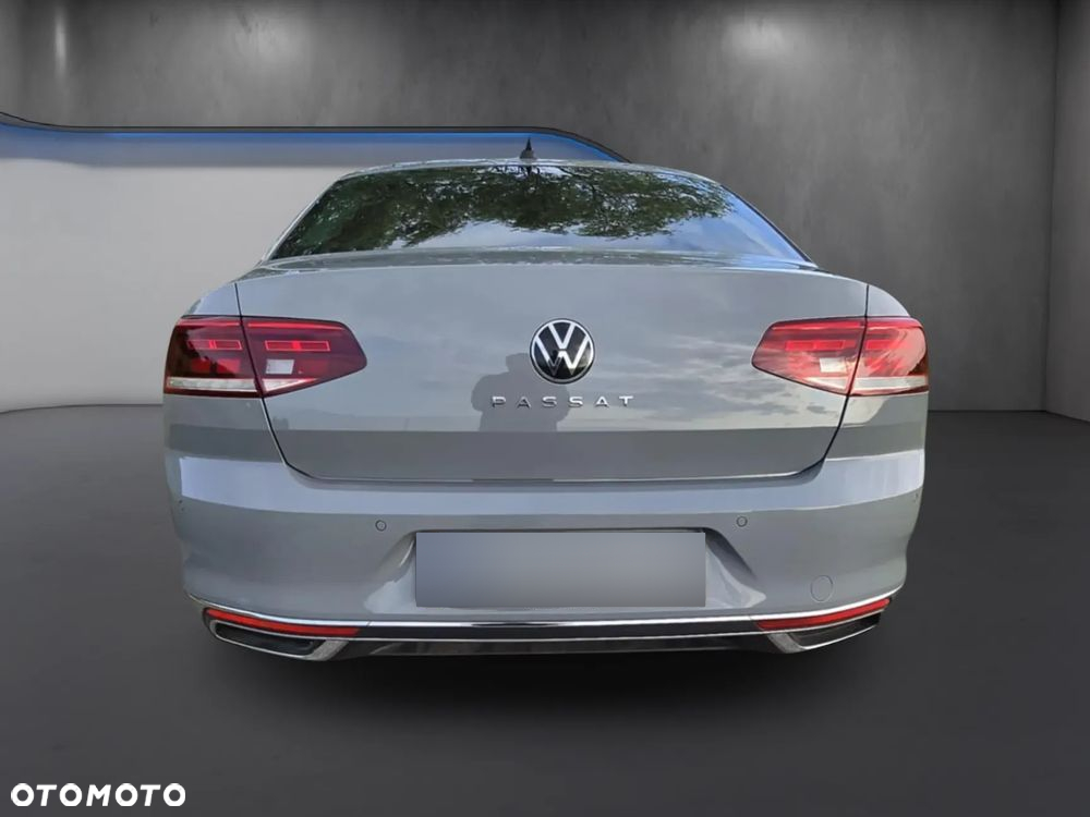 Volkswagen Passat 2.0 TDI EVO Elegance DSG - 8