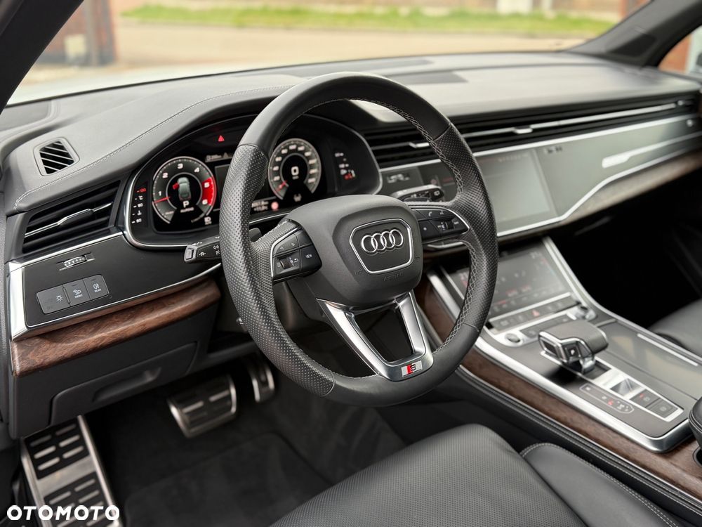 Audi Q7 - 4