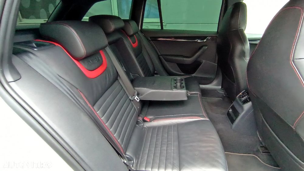 Skoda Octavia 2.0 TDI DSG 4X4 RS - 27