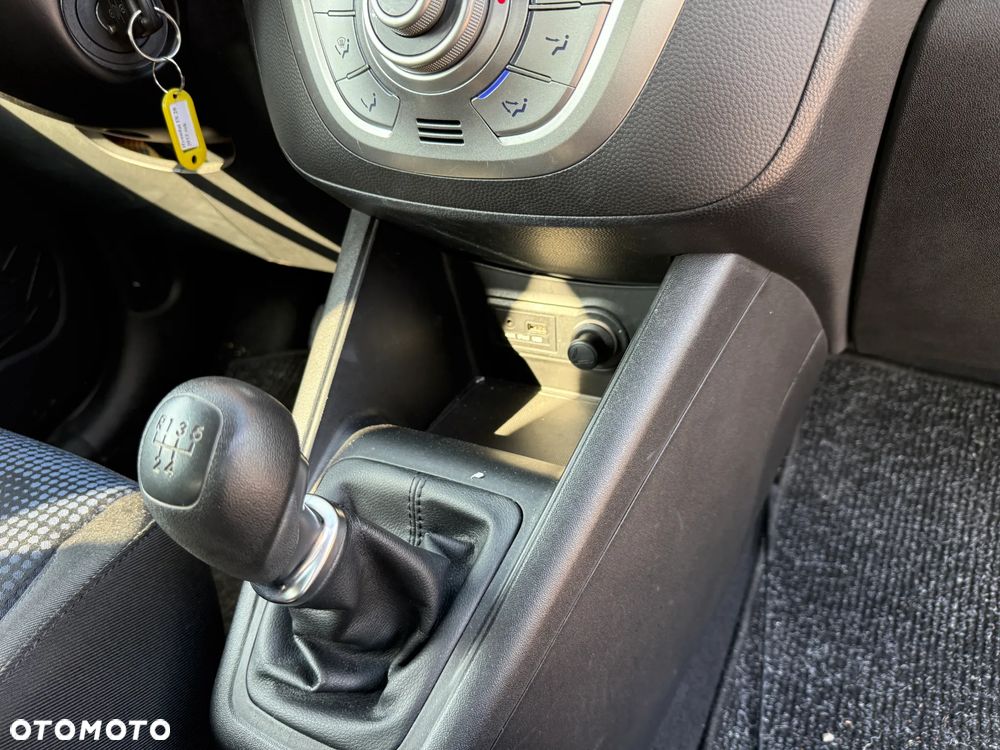 Hyundai ix20 - 12