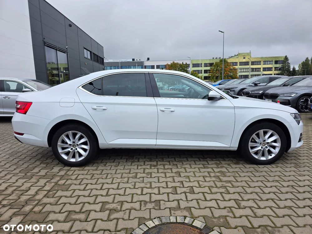 Skoda Superb 2.0 TDI SCR Ambition DSG - 7