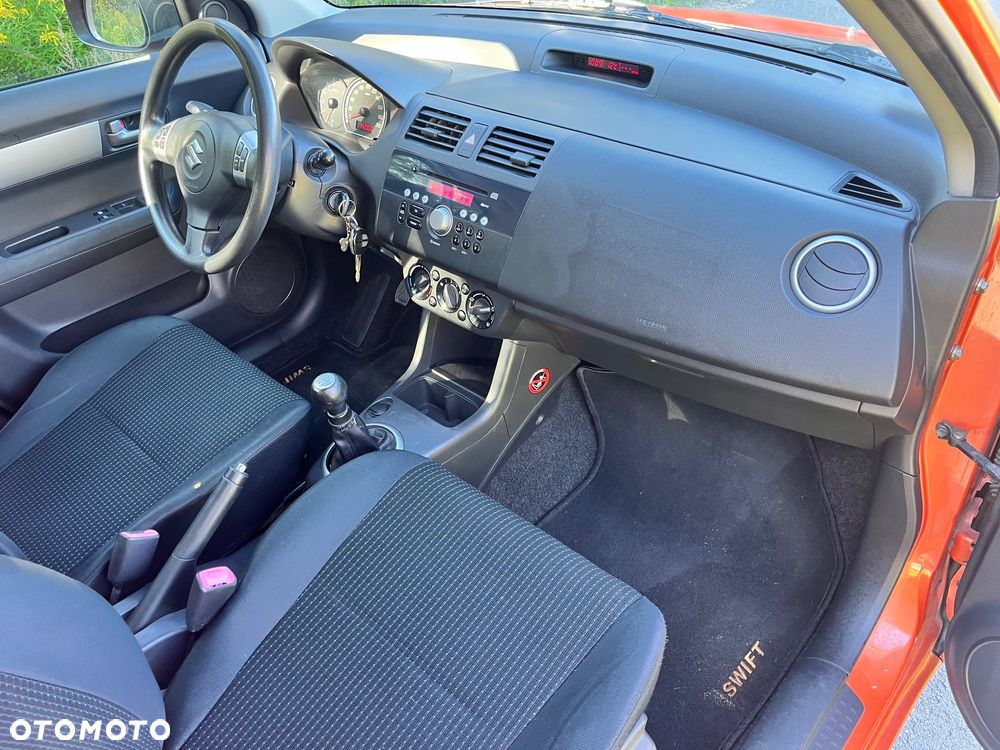 Suzuki Swift - 6
