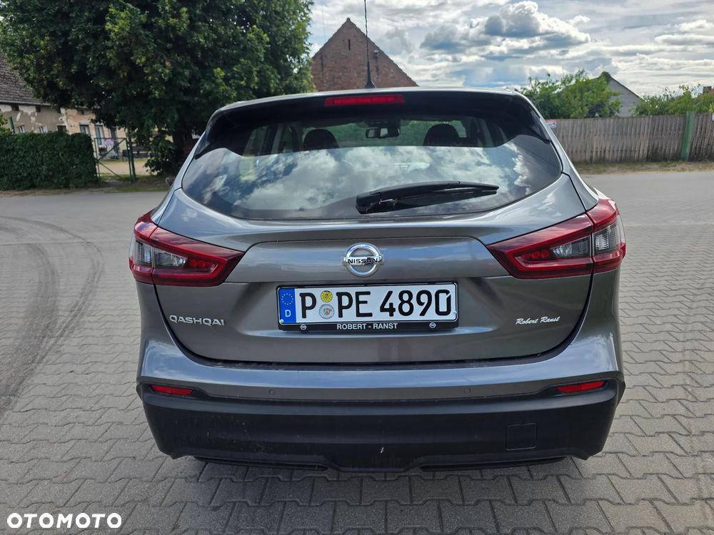 Nissan Qashqai 1.3 DIG-T SHIRO - 4