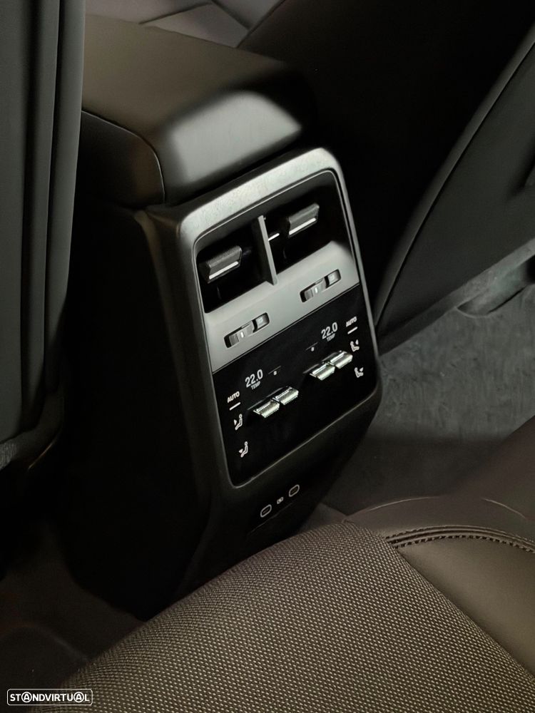 Porsche Macan Electric - 19