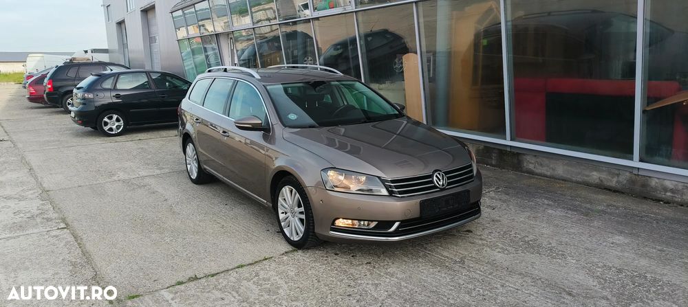 Volkswagen Passat 2.0 TDI DPF Highline - 17