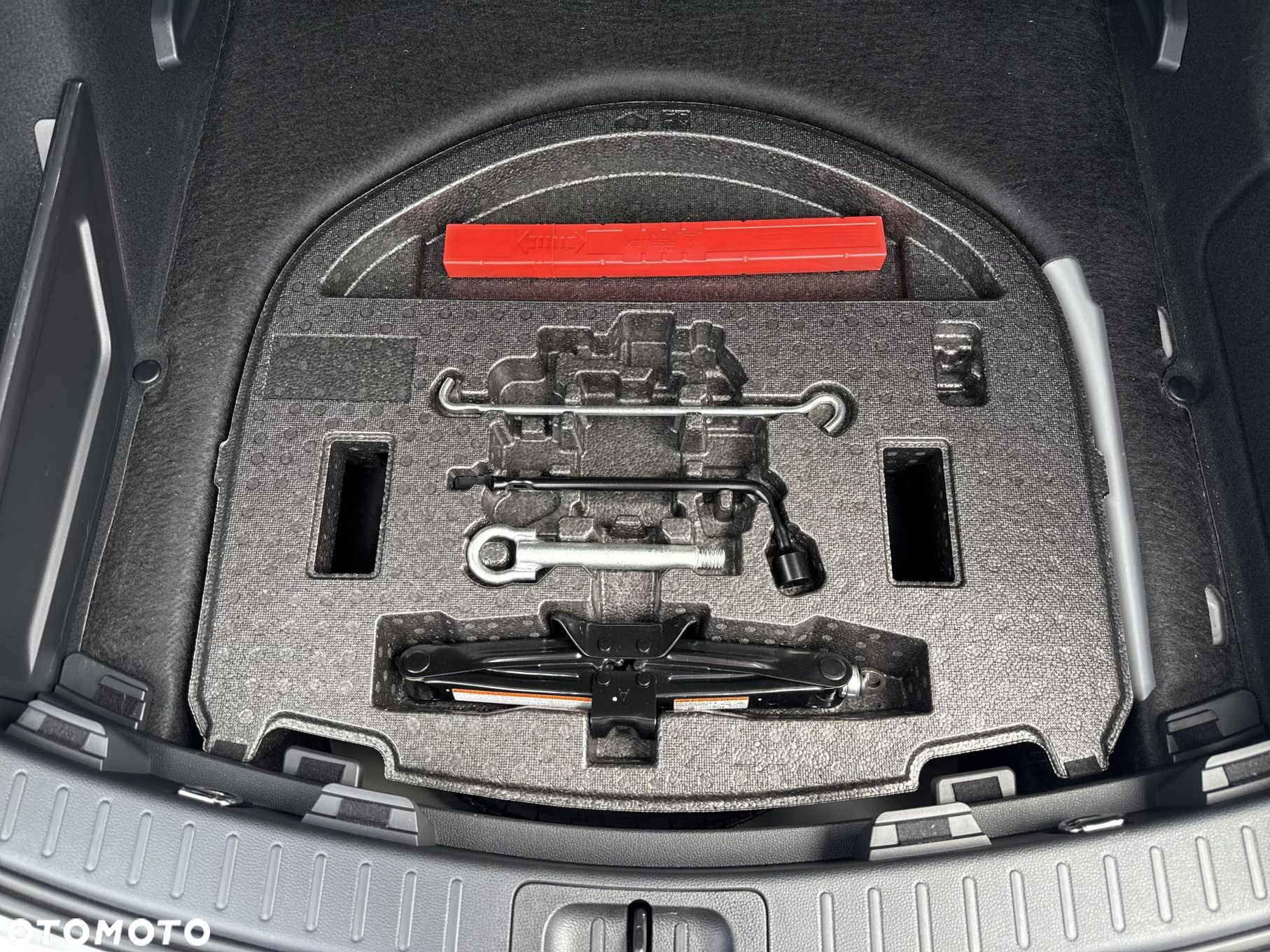 Toyota Corolla - 28