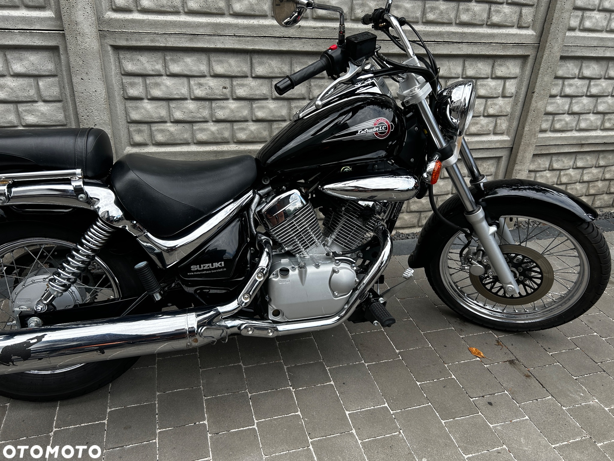 Suzuki Intruder - 6