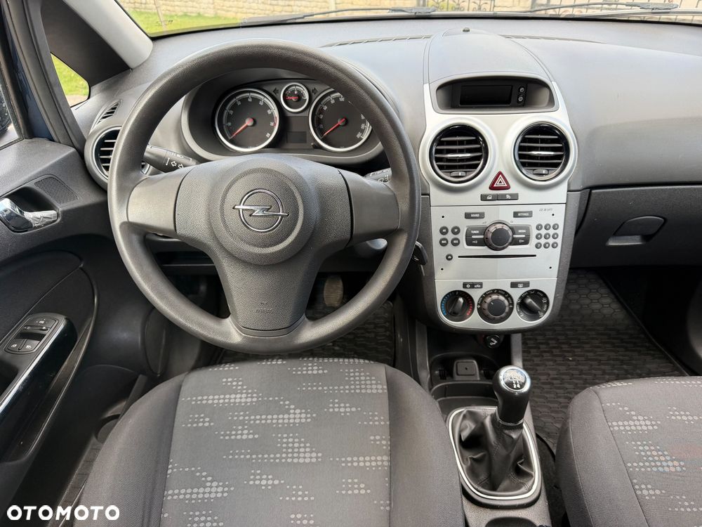Opel Corsa 1.4 16V Cosmo - 7
