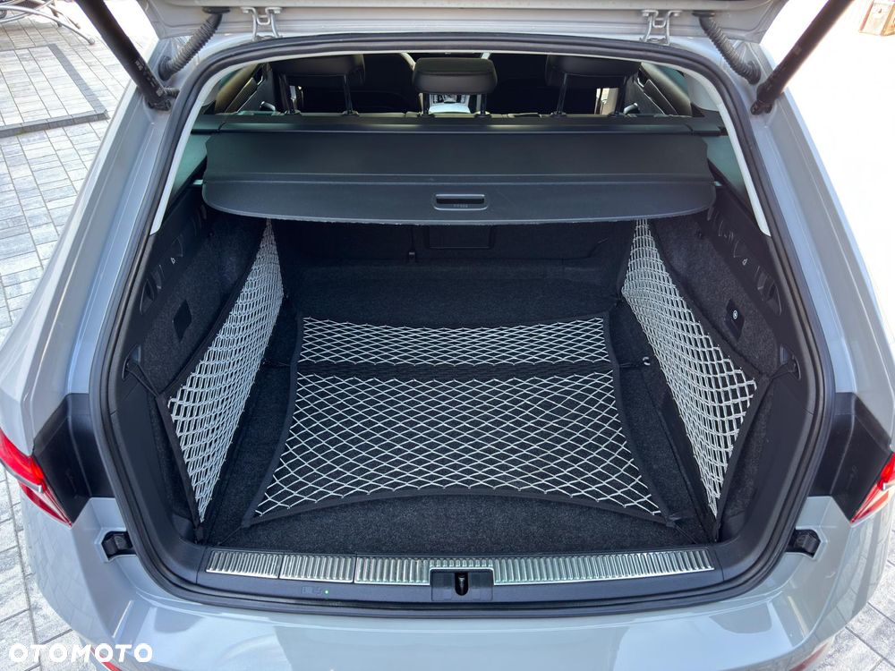 Skoda Superb 2.0 TDI SCR 4x4 Scout DSG - 9