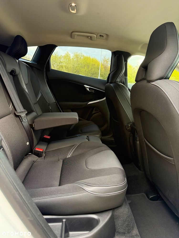 Volvo V40 D2 Drive-E SCR Momentum - 31