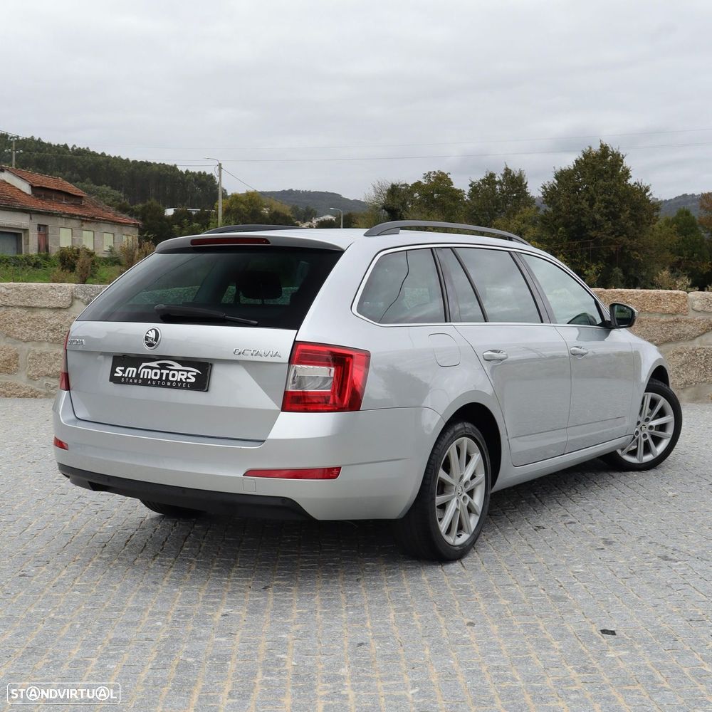 Skoda Octavia Break 1.6 TDi Sportline - 3