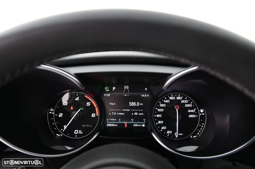 Alfa Romeo Giulia 2.2 D Ti AT8 - 16