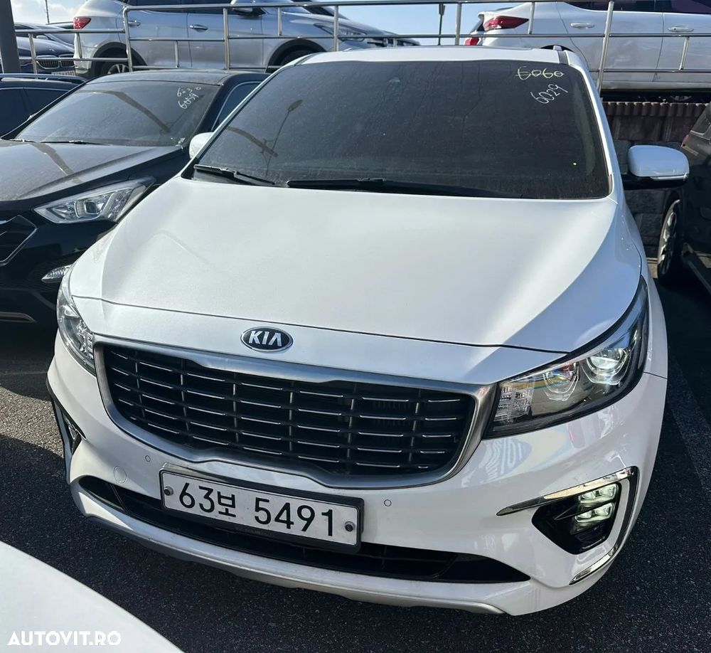 Kia Carnival - 20