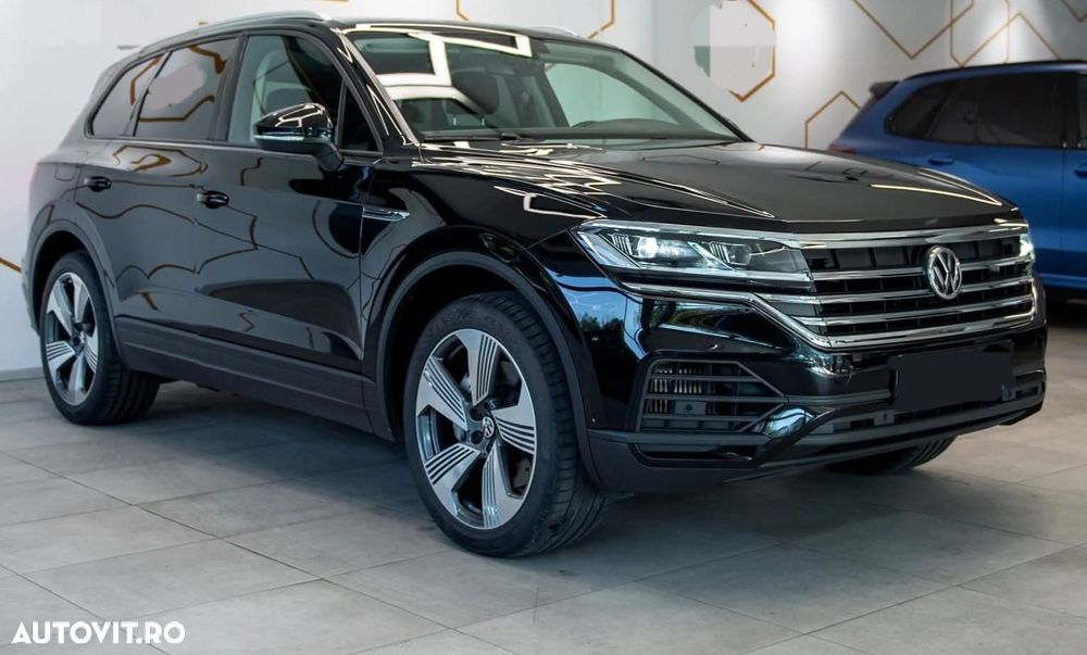 Volkswagen Touareg - 1