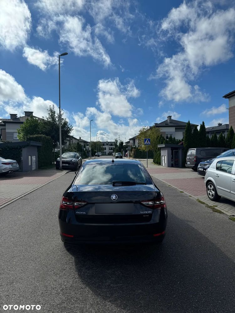 Skoda Superb 2.0 TDI 4x4 Style DSG - 5
