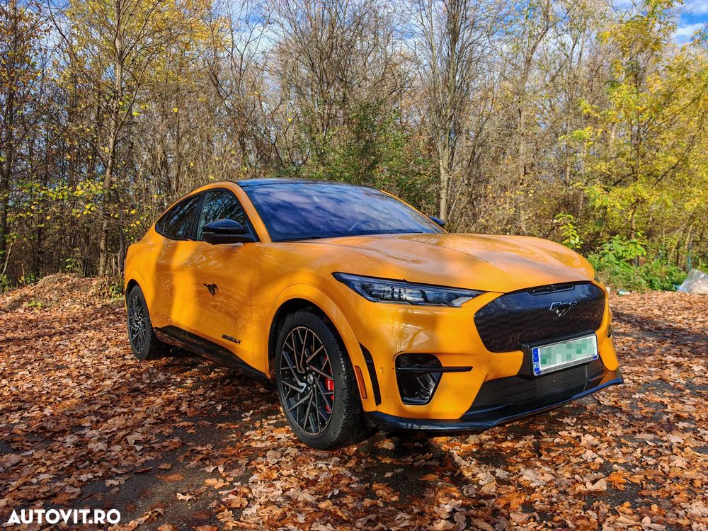 Ford Mustang Mach-E AWD GT - 2