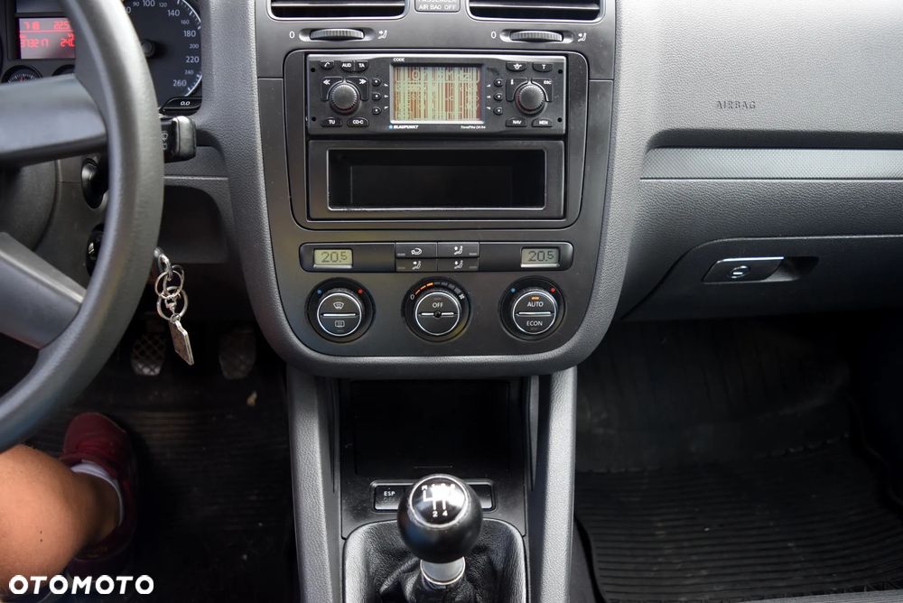 Volkswagen Golf V 1.9 TDI Comfortline - 19