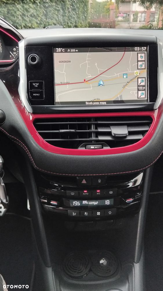 Peugeot 208 GTI 200 THP - 16