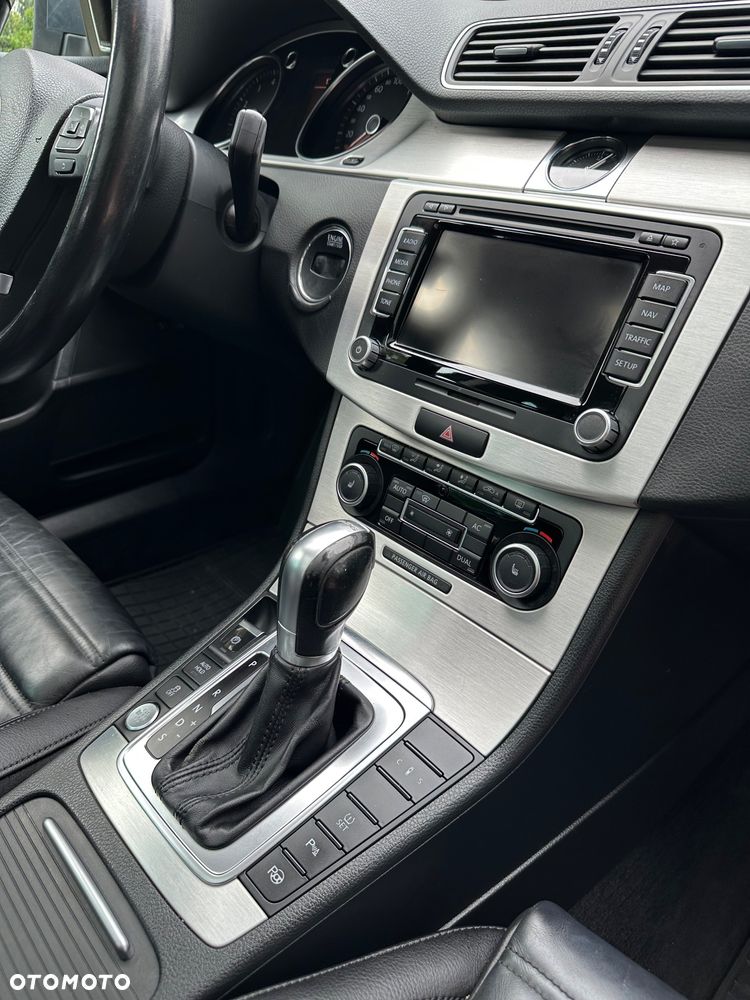 Volkswagen Passat 2.0 TSI Highline DSG - 13