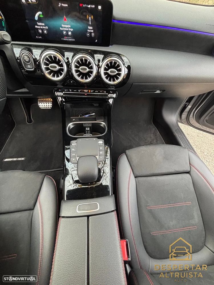 Mercedes-Benz A 250 e 8G-DCT AMG Line - 16