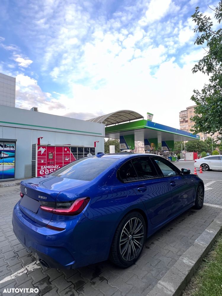 BMW Seria 3 330i xDrive AT - 2
