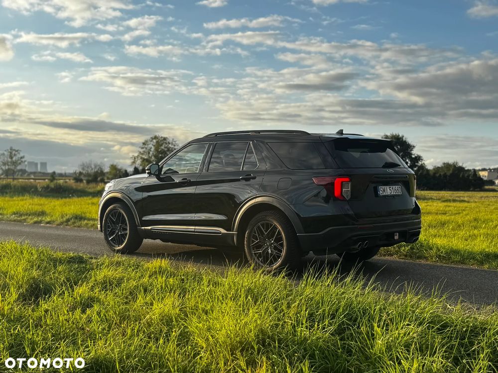 Ford Explorer - 1