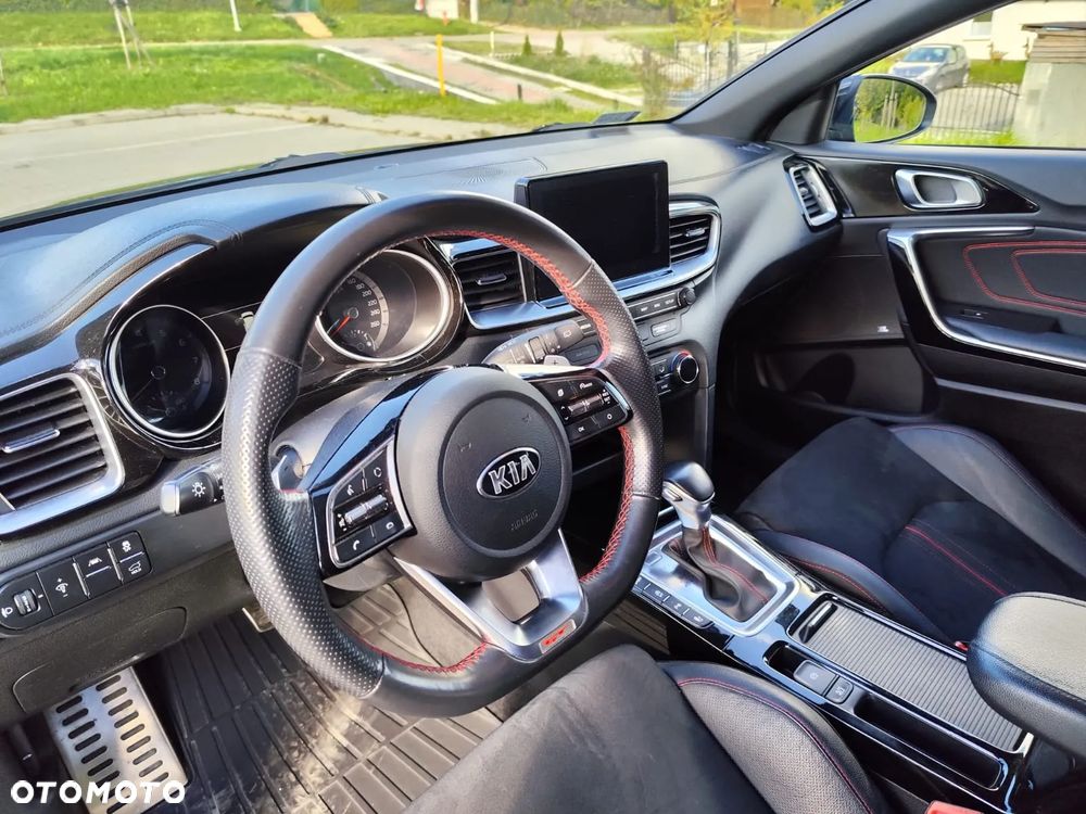 Kia ProCeed 1.6 T-GDI GT DCT - 12