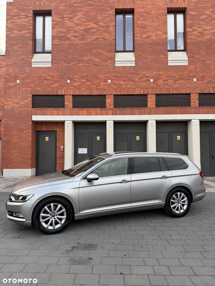 Volkswagen Passat - 31