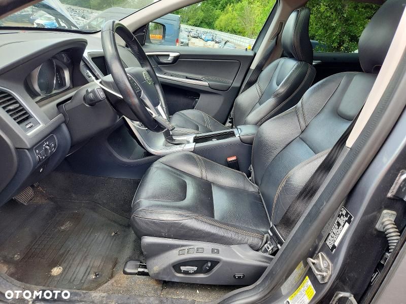 Volvo XC 60 T5 AWD Geartronic RDesign - 7