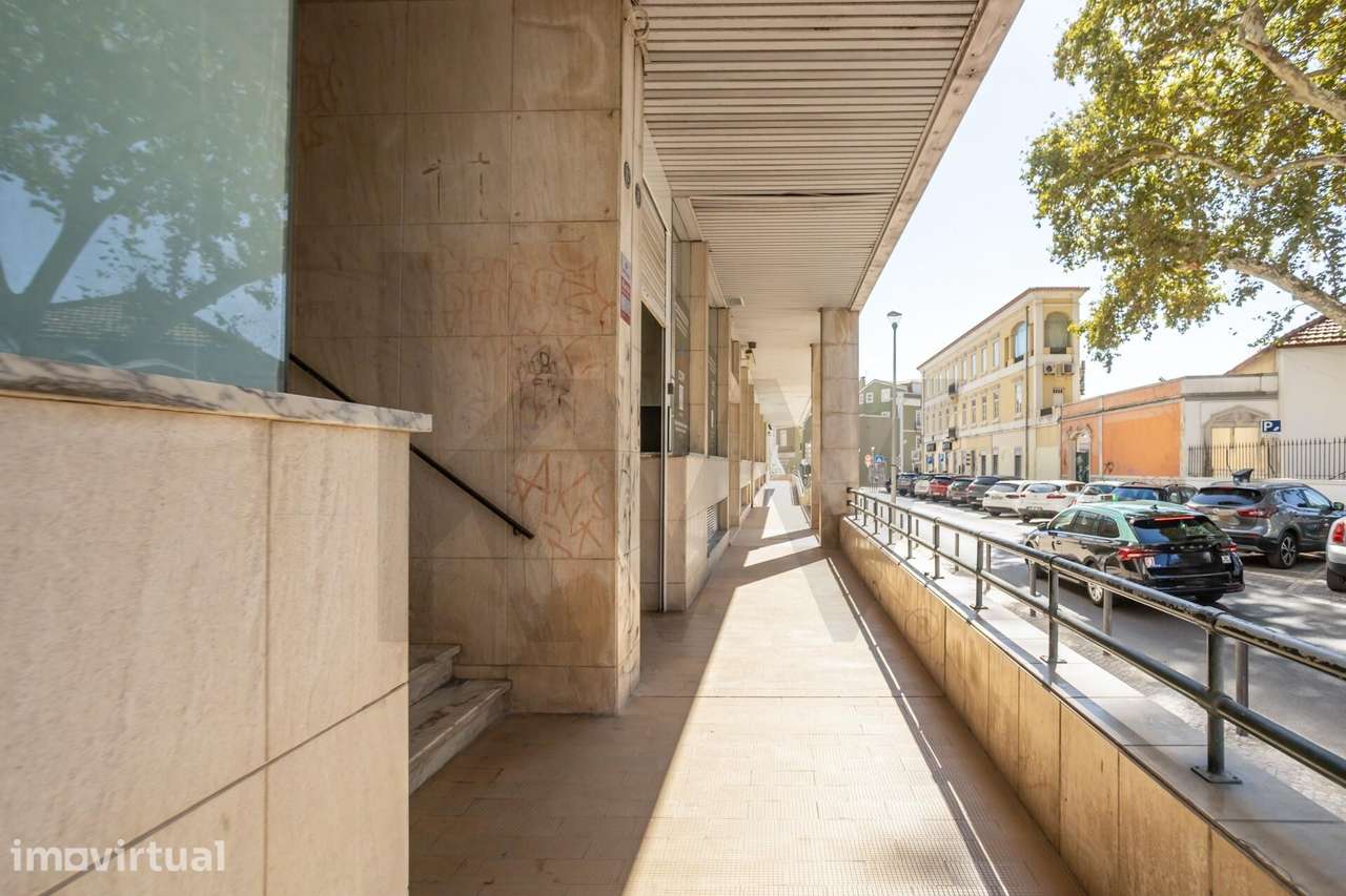 Escritório Totalmente Remodelado à Venda em Setúbal - Grande imagem: 5/33