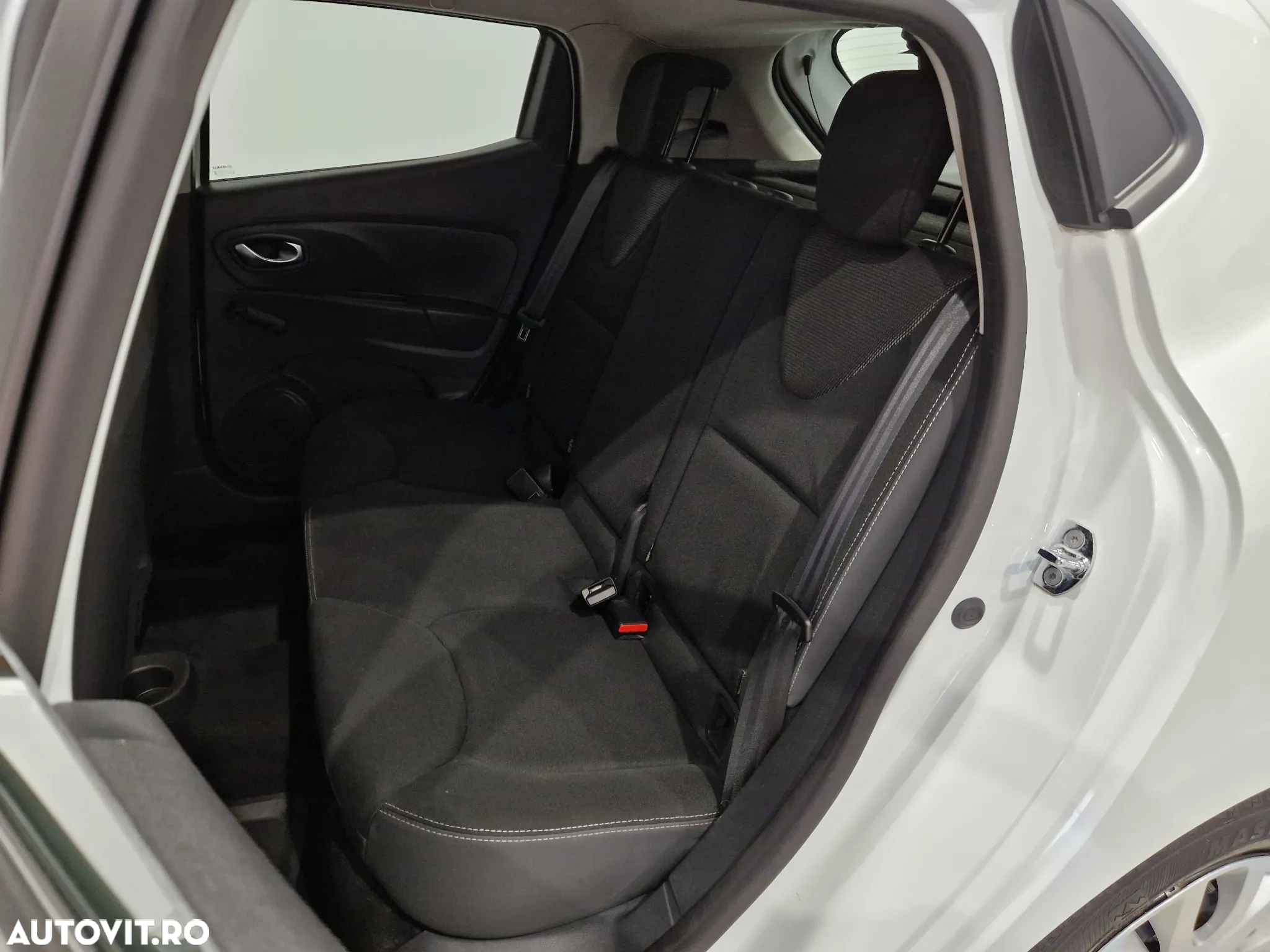 Renault Clio - 12