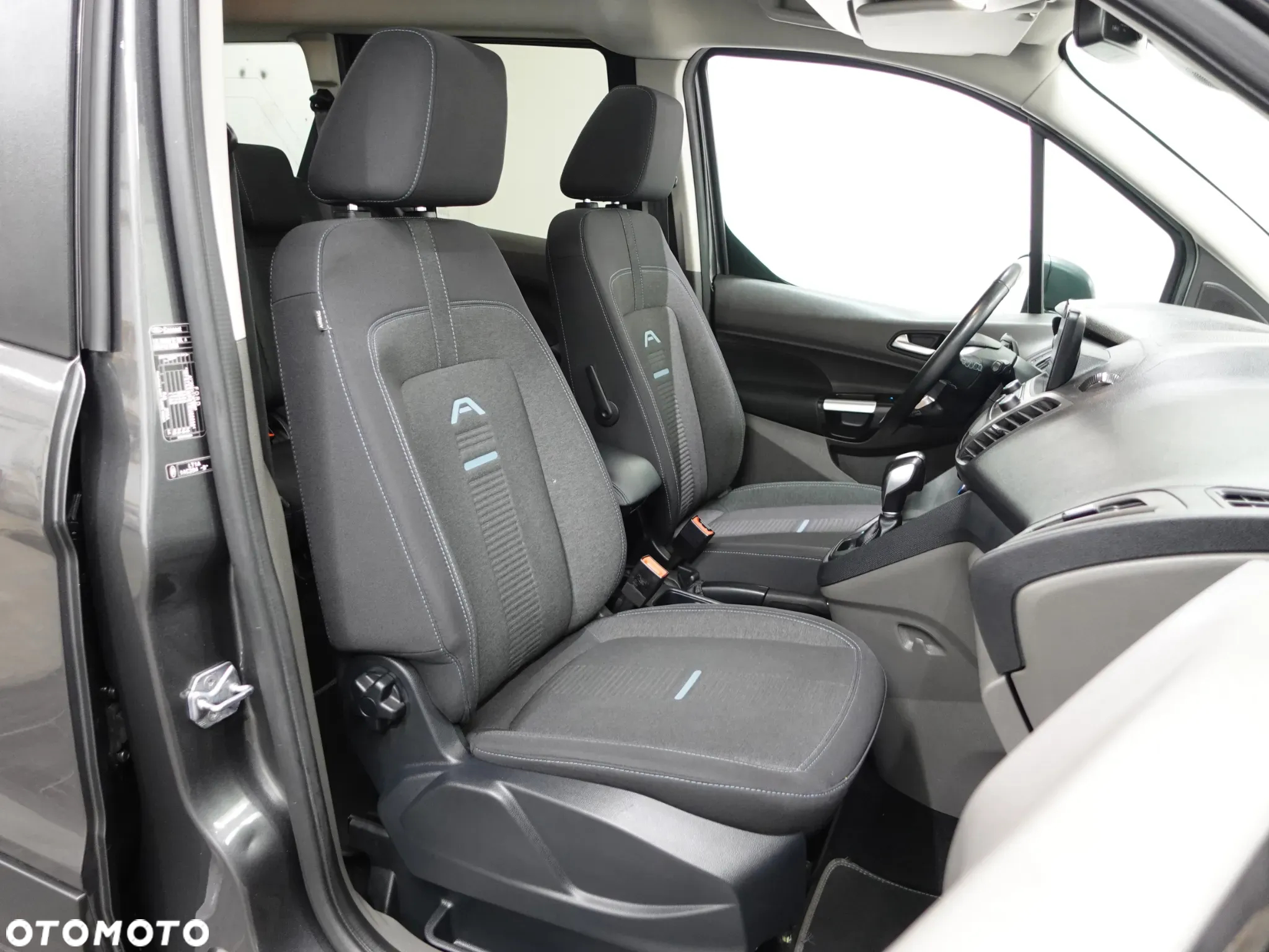 Ford Tourneo Connect 1.5 EcoBlue Start-Stop Active - 28