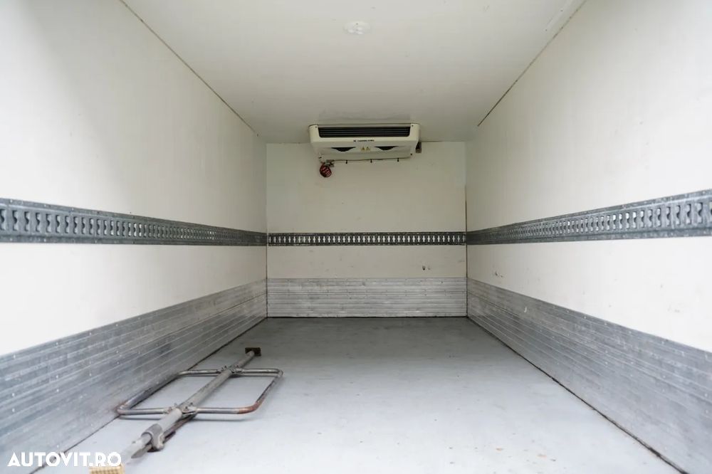 Iveco DAILY 35-150 / FRIGIDER / THERMO KING / MANUAL / TWIN / 3 LOCURI / - 20