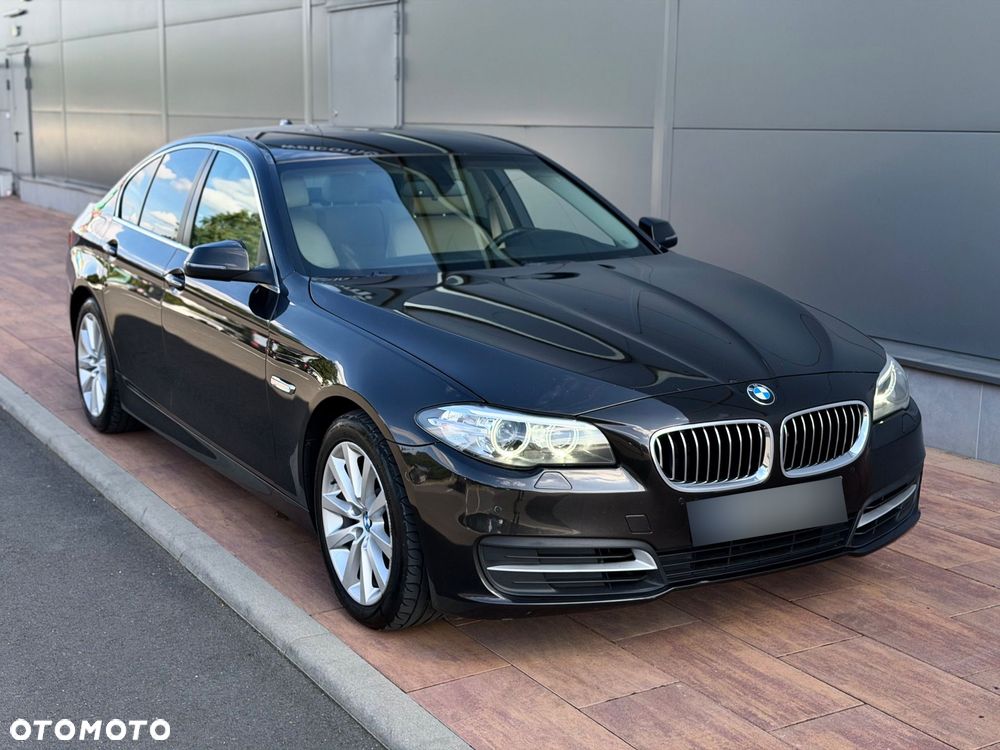 BMW Seria 5 520d xDrive Sport - 2