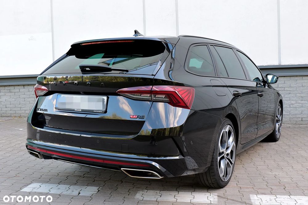 Skoda Octavia 2.0 TSI DSG RS Plus - 10