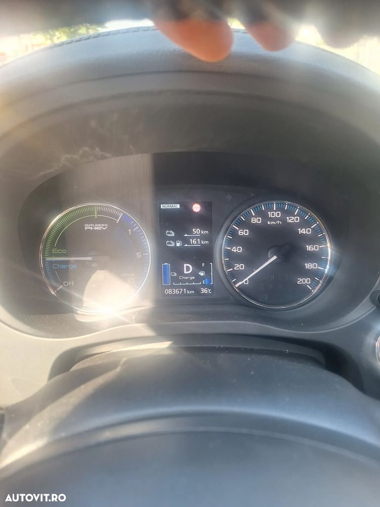 Mitsubishi Outlander 2.4 4WD - 32