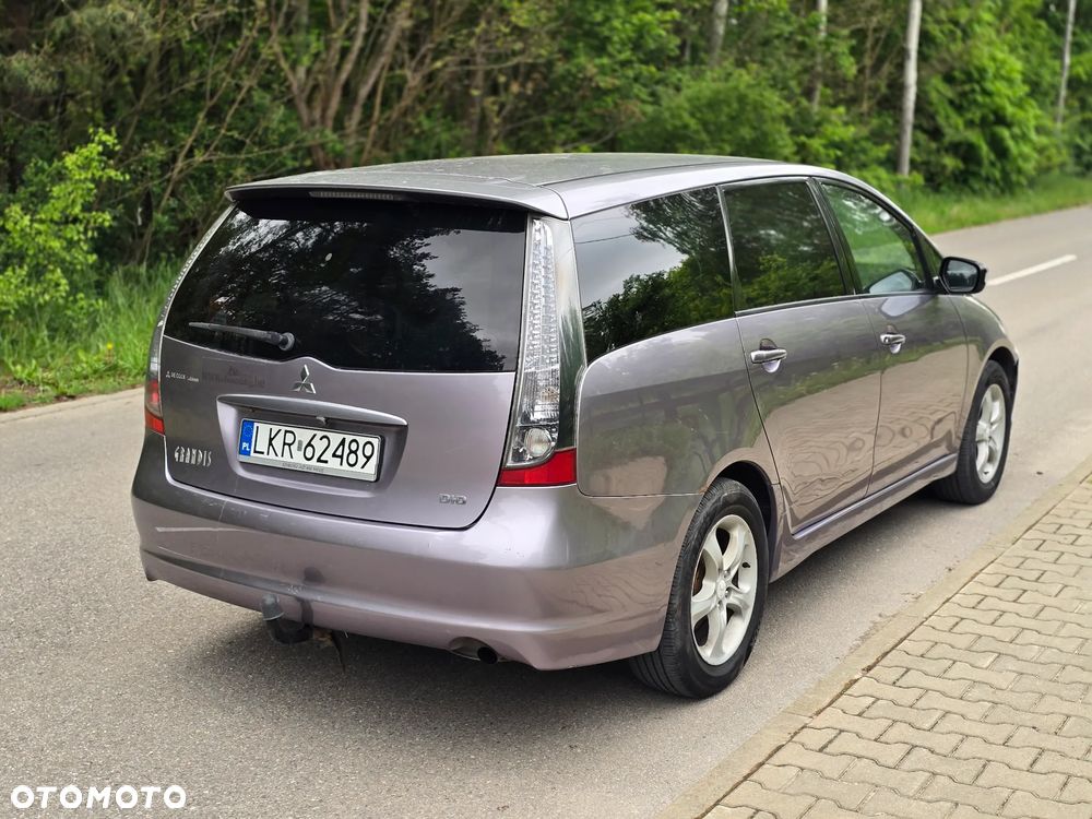 Mitsubishi Grandis 2.0 DI-D 7-Sitzer Intense - 15