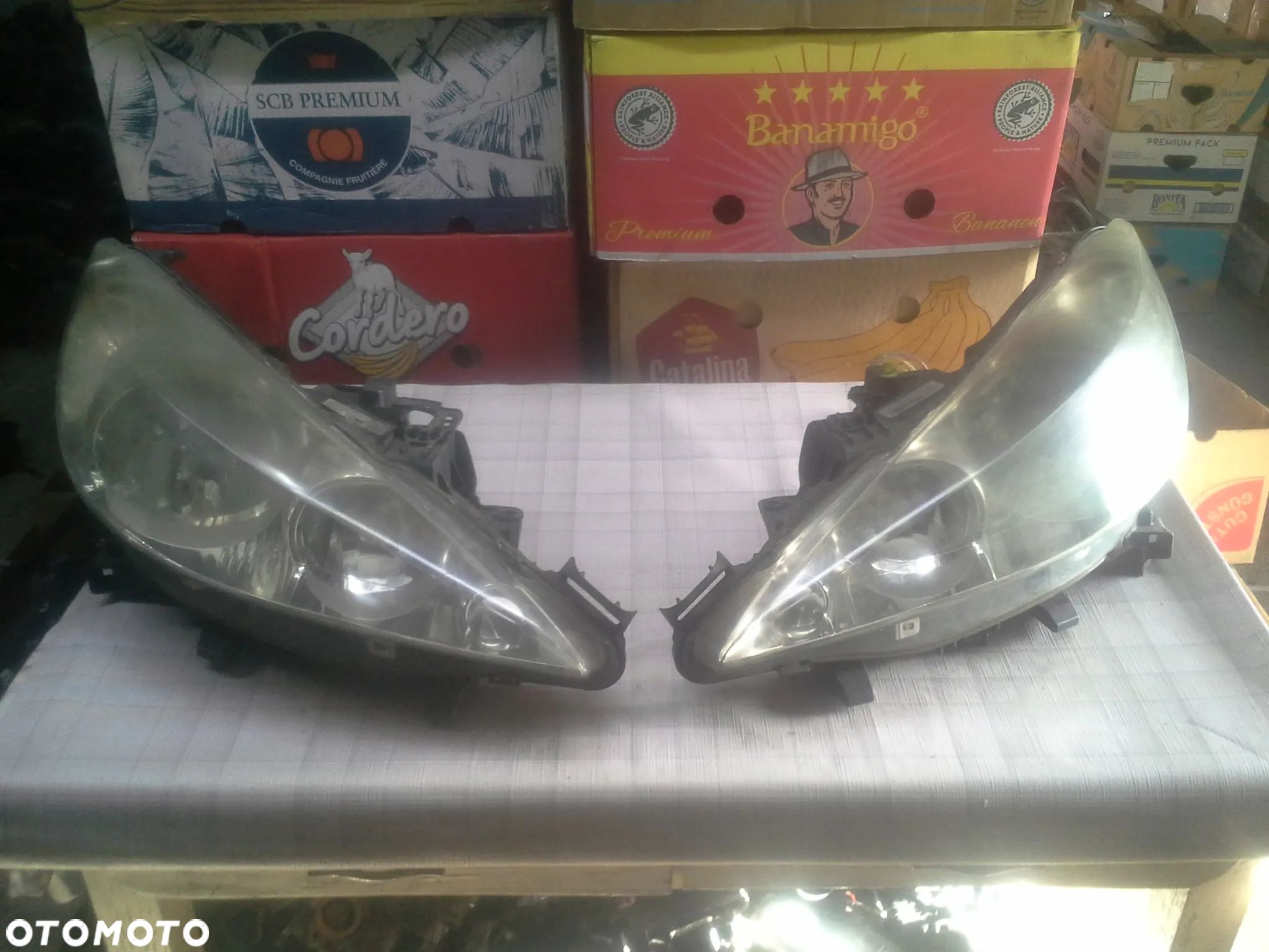 Peugeot 207 lampy przednie reflektory 9649986280  9649986180 - 1