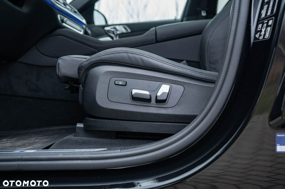 BMW X6 xDrive40i - 33