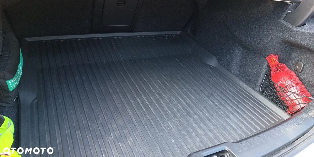 Volvo S60 T8 AWD Plug-In Hybrid Polestar Engineered R-Design - 24