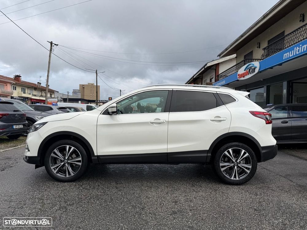 Nissan Qashqai 1.5 dCi N-Connecta J18+Led - 3