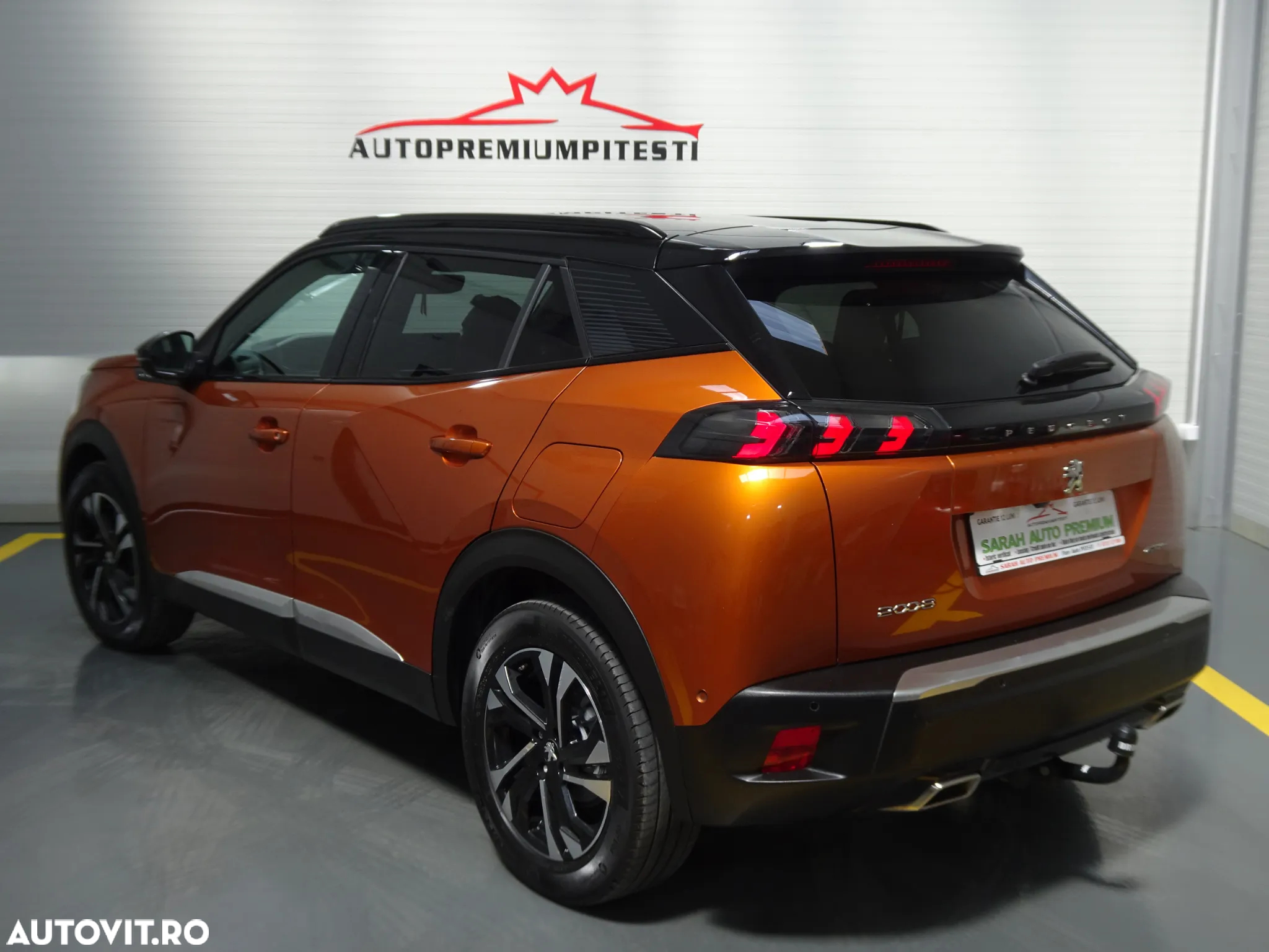 Peugeot 2008 1.2 L PureTech STT GT Line - 8