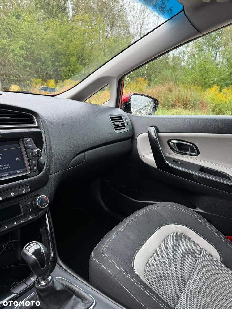 Kia Ceed Cee'd 1.6 GDI L Business Line - 14