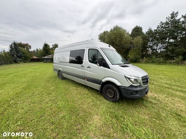 Mercedes-Benz Sprinter - 1