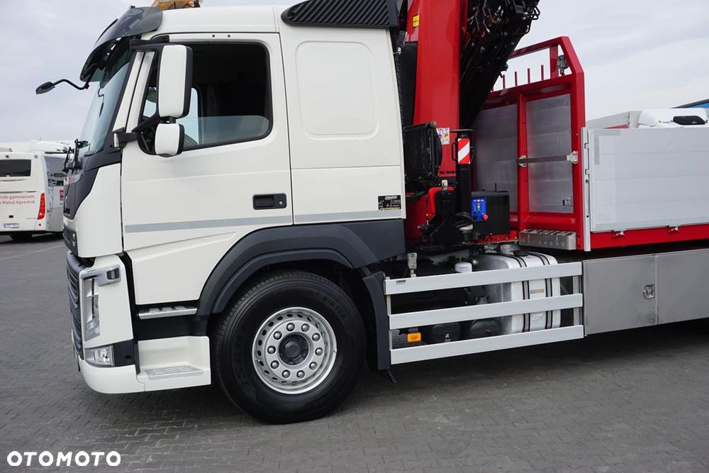 Volvo FM / 500 / 6 X 2 / SKRZYNIOWY + HDS / HMF 3220 K7 / WYS. 18,9 M / OŚ SKRĘTNA - 20