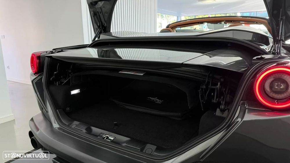 Ferrari Portofino 3.9 Twin-Turbo V8 - 13